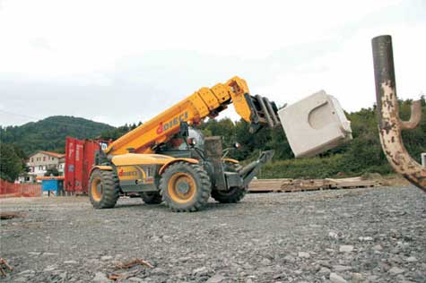 Telehandler in Hi-Reach fleet